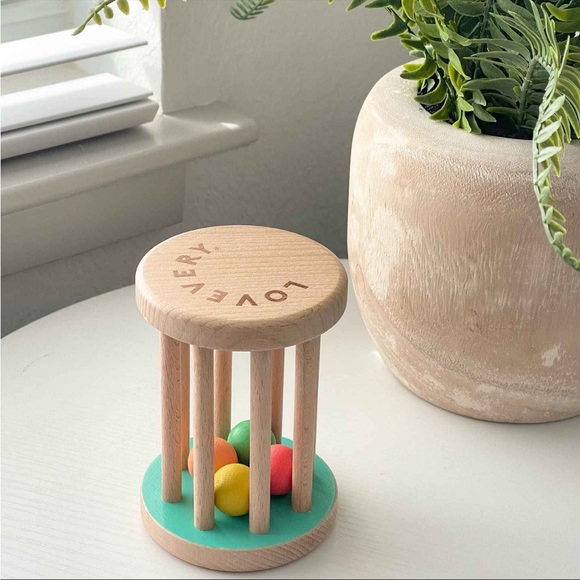 Lovevery Other - Lovevery Montessori Rolling Rattle